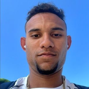 Meet your Posher, Rober andres